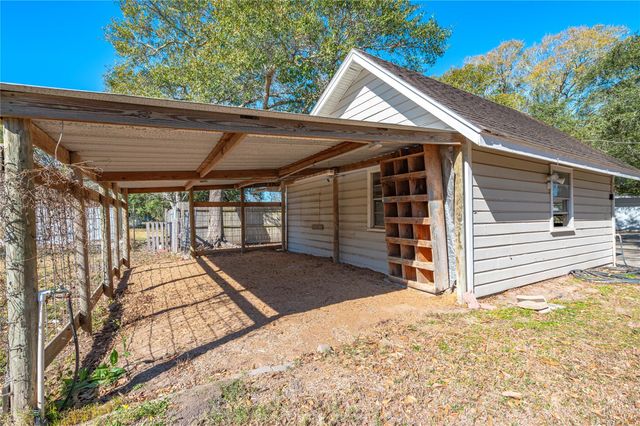 1423 N Wharton Street, El Campo, TX 77437