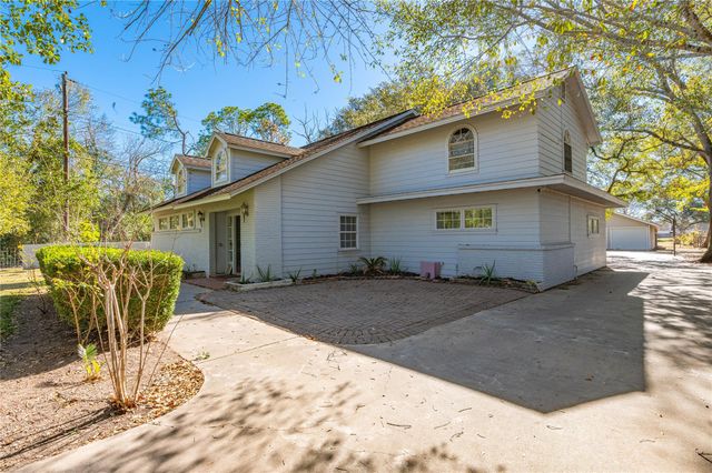 1423 N Wharton Street, El Campo, TX 77437