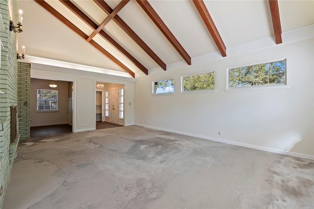 1423 N Wharton Street, El Campo, TX 77437