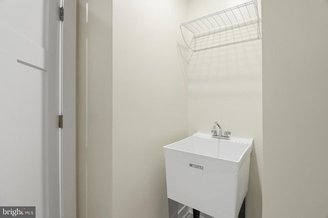 369 E CALVERT XING, North East, MD 21901