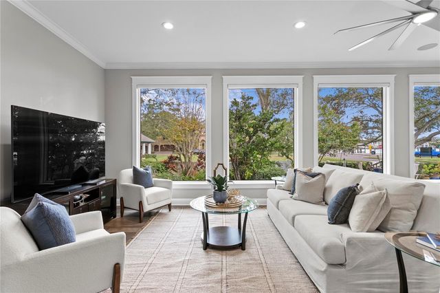 655 19TH AVENUE NE, St Petersburg, FL 33704