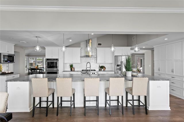 655 19TH AVENUE NE, St Petersburg, FL 33704