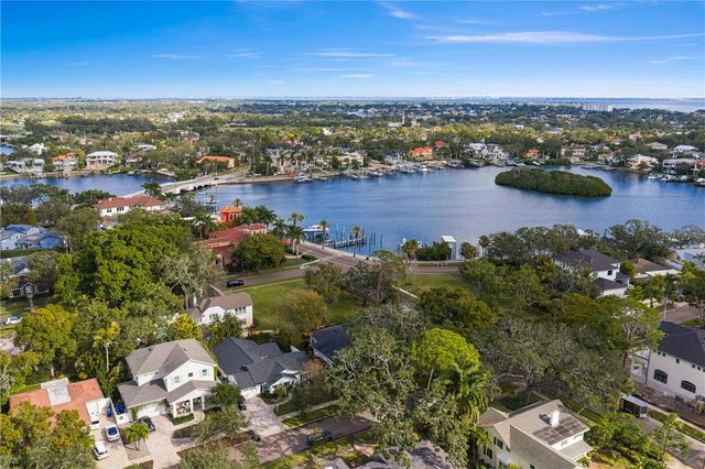 655 19TH AVENUE NE, St Petersburg, FL 33704