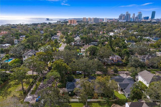 655 19TH AVENUE NE, St Petersburg, FL 33704