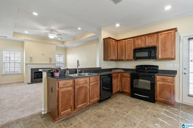 402 HOLLAND LAKES DRIVE N, Pelham, AL 35124