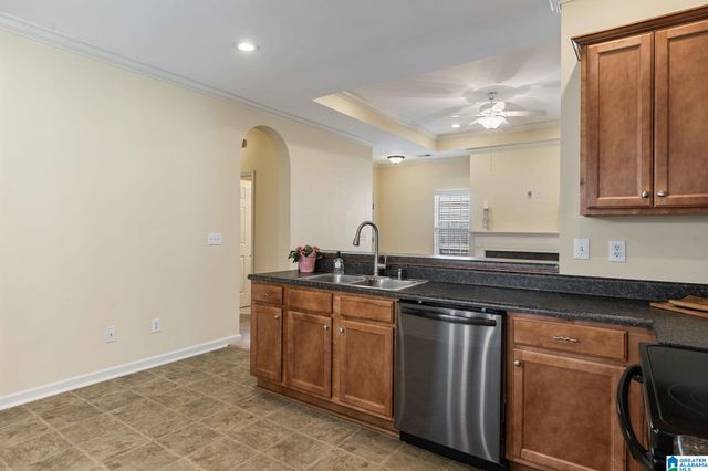 402 HOLLAND LAKES DRIVE N, Pelham, AL 35124