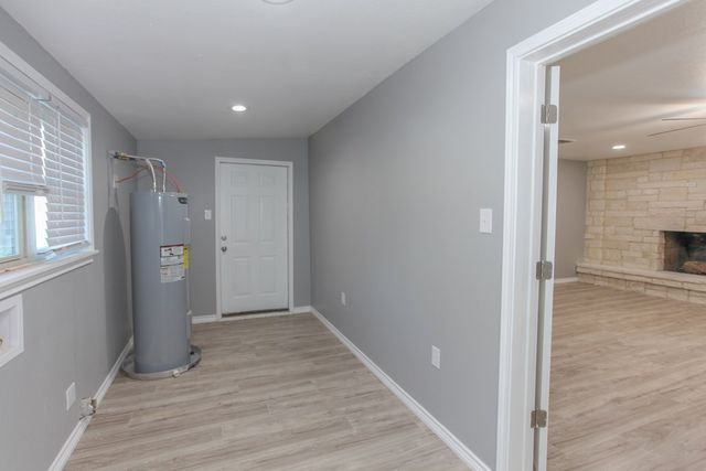 1100 N Snyder Field Rd, Coahoma, TX 79511