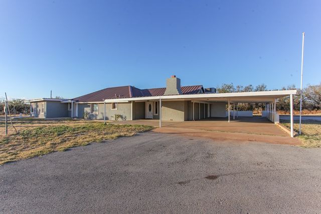 1100 N Snyder Field Rd, Coahoma, TX 79511