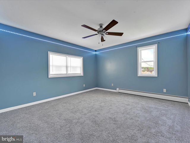 119 N OAK ST, Coal Township, PA 17866