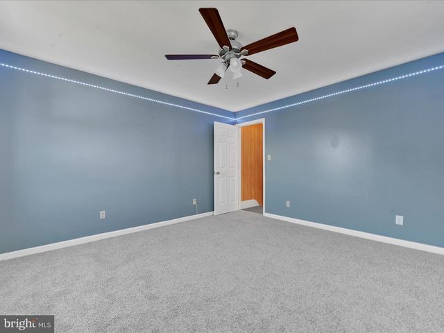 119 N OAK ST, Coal Township, PA 17866