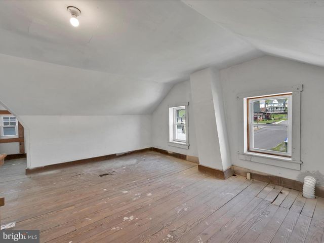 119 N OAK ST, Coal Township, PA 17866