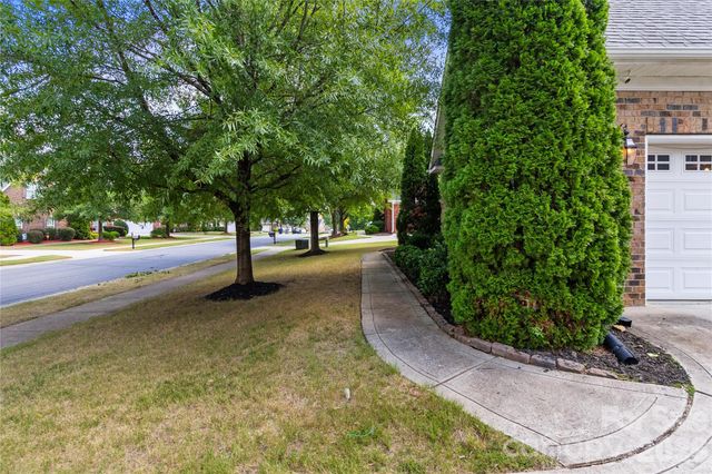 8744 Savannah Road, Harrisburg, NC 28075