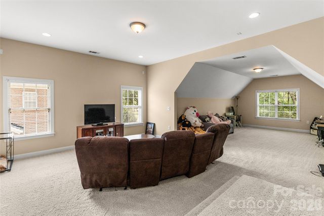 8744 Savannah Road, Harrisburg, NC 28075