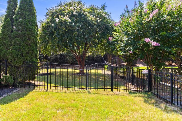 8744 Savannah Road, Harrisburg, NC 28075