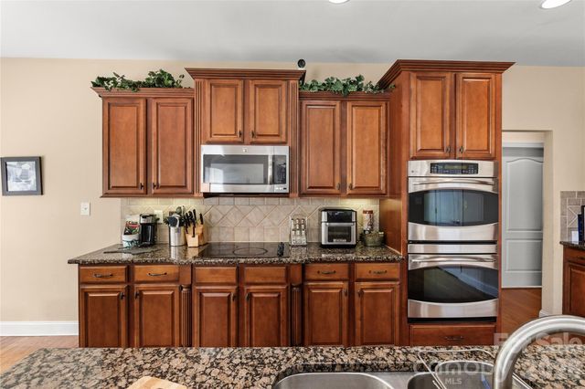 8744 Savannah Road, Harrisburg, NC 28075