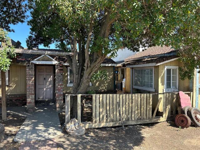 2160 Pacheco Pass Hwy, Gilroy, CA 95020