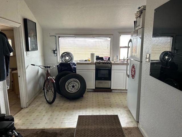 2160 Pacheco Pass Hwy, Gilroy, CA 95020