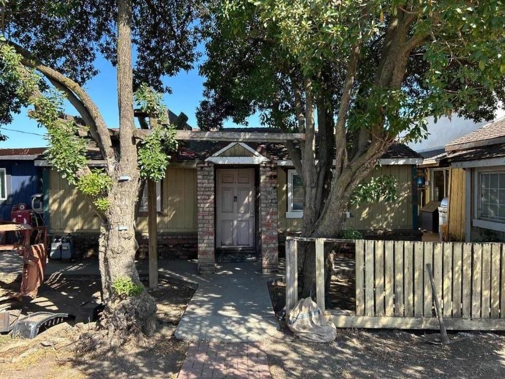 2160 Pacheco Pass Hwy, Gilroy, CA 95020