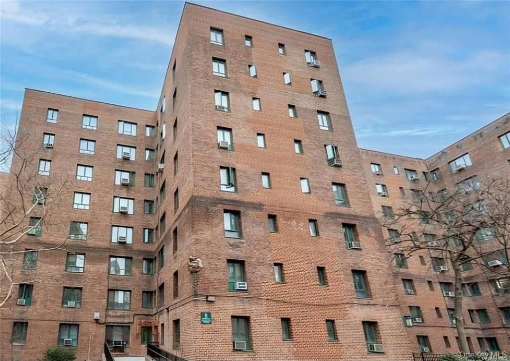 11 Metropolitan Oval 6E, Bronx, NY 10462