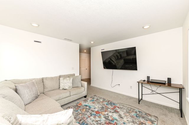 8902 Howlett Lane, Indianapolis, IN 46259