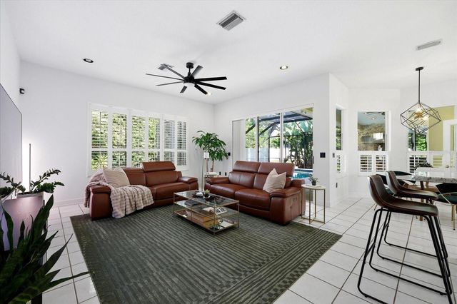 1038 WIDEVIEW AVENUE, Tarpon Springs, FL 34689