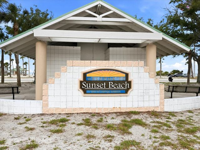 1038 WIDEVIEW AVENUE, Tarpon Springs, FL 34689