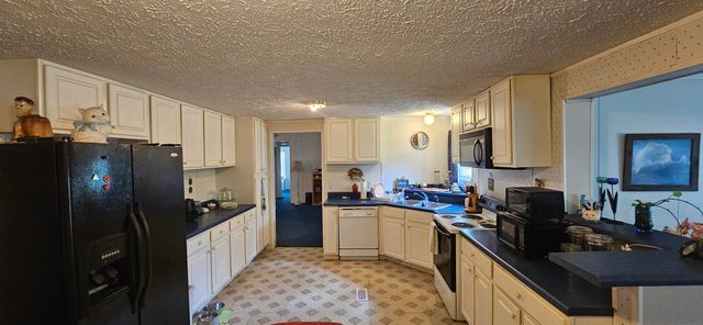 215 Walker Street, Walterboro, SC 29488
