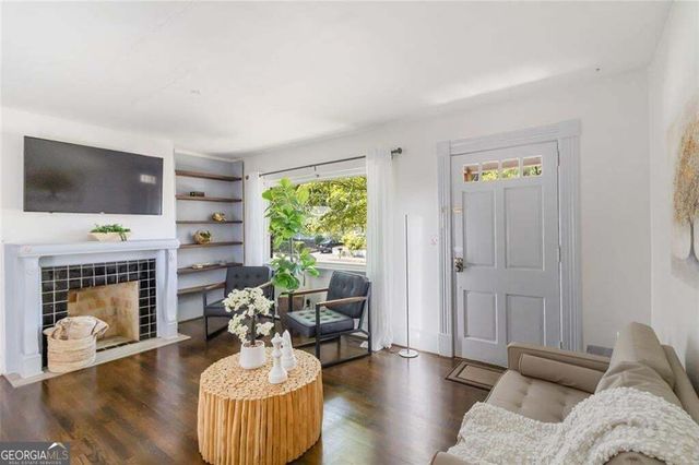 1185 Francis Street NW, Atlanta, GA 30318