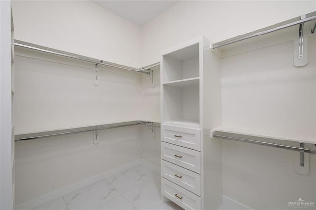 5905 N Rayo Del Sol Street, Edinburg, TX 78542