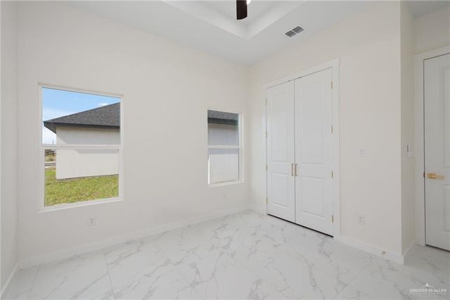 5905 N Rayo Del Sol Street, Edinburg, TX 78542