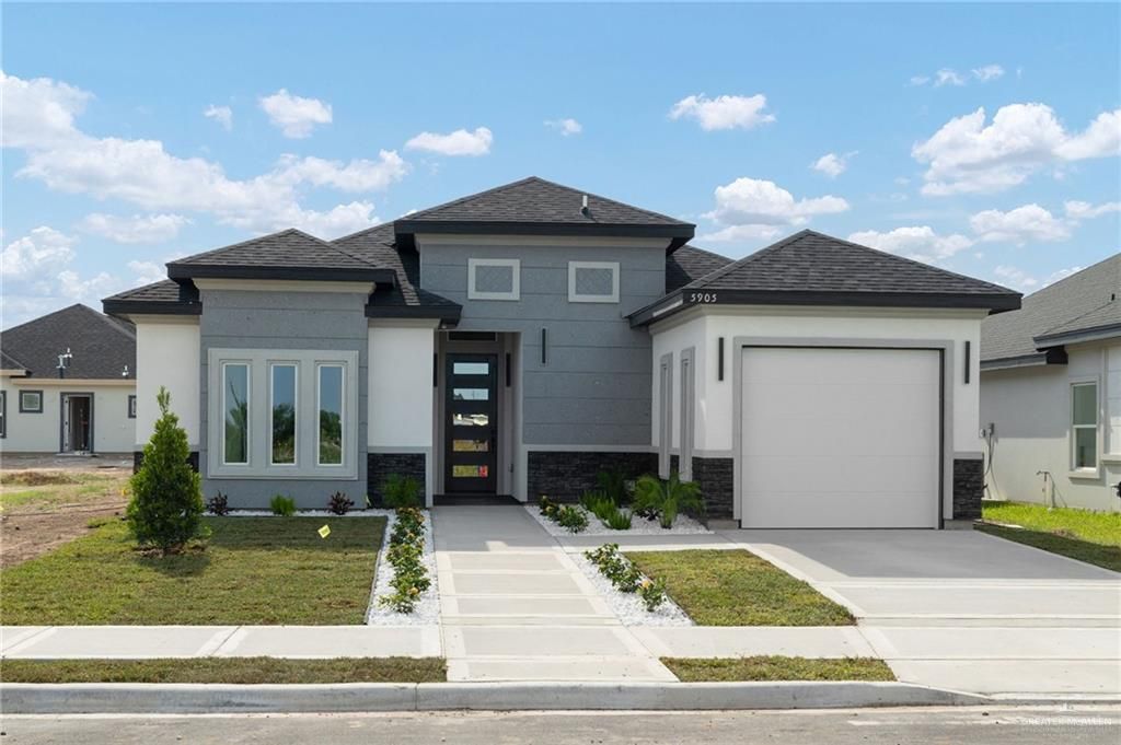 5905 N Rayo Del Sol Street, Edinburg, TX 78542