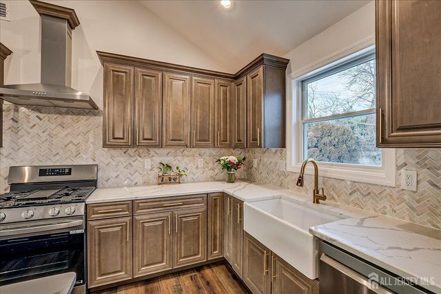 83 Sagamore Avenue, Edison, NJ 08820