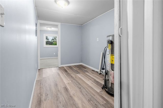 2012 Endrow Avenue NE, Canton, OH 44705