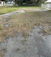 1911 N 34 st N 34 ST, Tampa, FL 33605