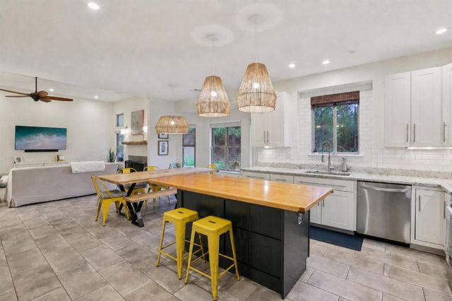 120 Pukoo DR, Bastrop, TX 78602