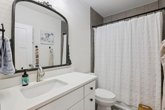 120 Pukoo DR, Bastrop, TX 78602