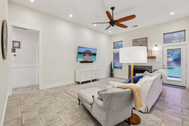 120 Pukoo DR, Bastrop, TX 78602