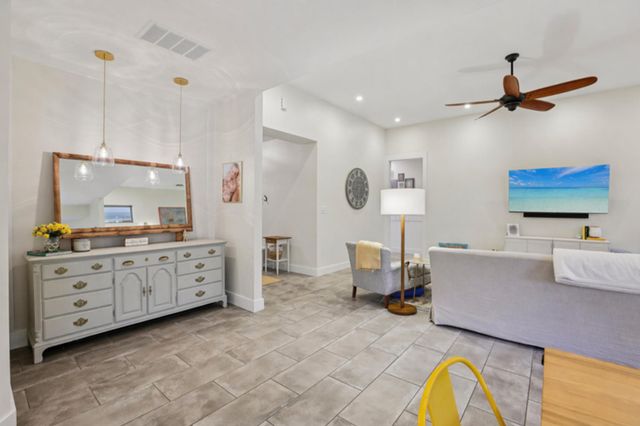 120 Pukoo DR, Bastrop, TX 78602