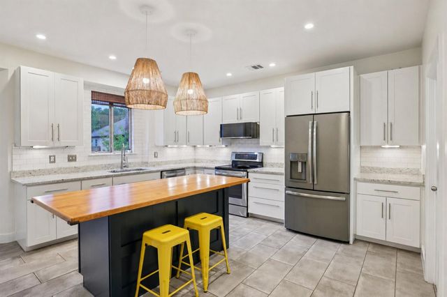 120 Pukoo DR, Bastrop, TX 78602