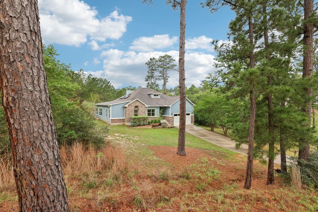 120 Pukoo DR, Bastrop, TX 78602