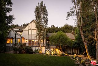 1004 N Bundy Drive, Los Angeles, CA 90049