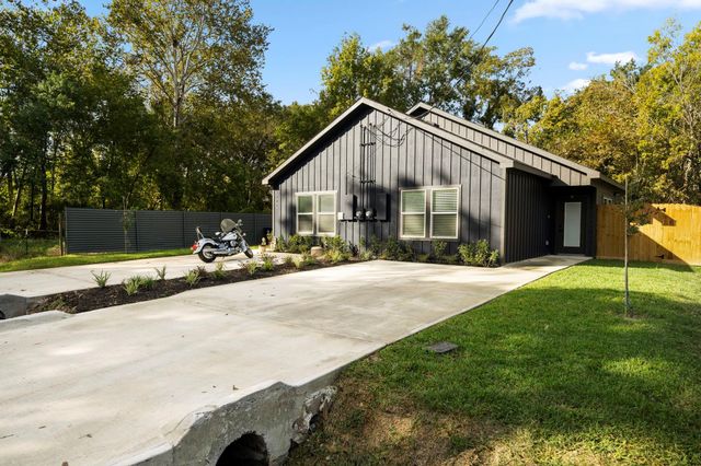 7205 Tippett B, Houston, TX 77088