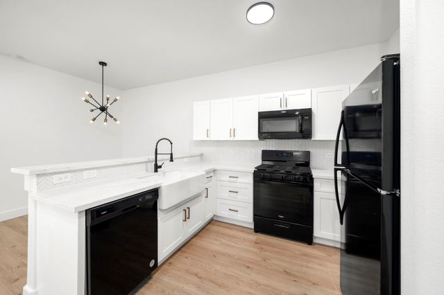 7205 Tippett B, Houston, TX 77088