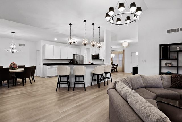 13085 Taft Street, Crown Point, IN 46307