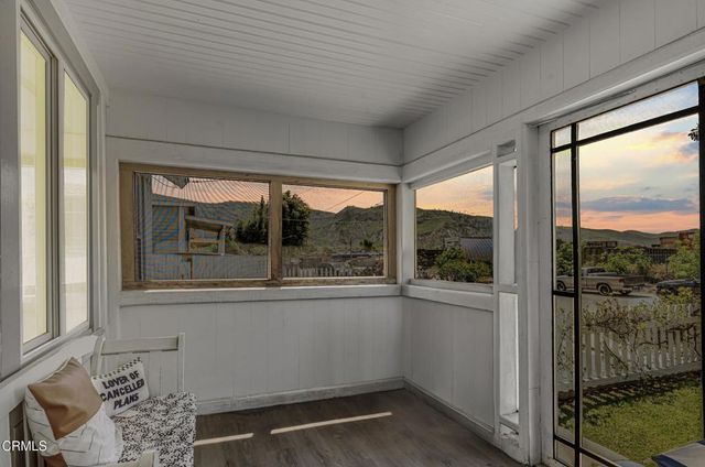 435 S Palm Avenue, Santa Paula, CA 93060