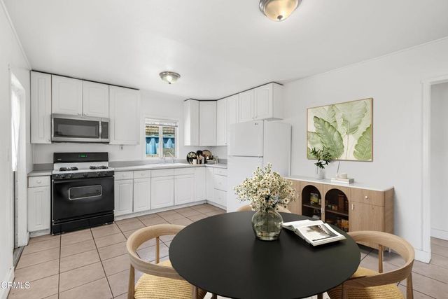 435 S Palm Avenue, Santa Paula, CA 93060