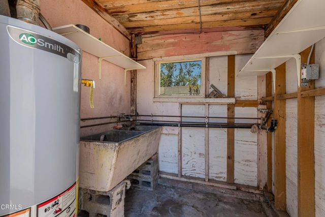 435 S Palm Avenue, Santa Paula, CA 93060