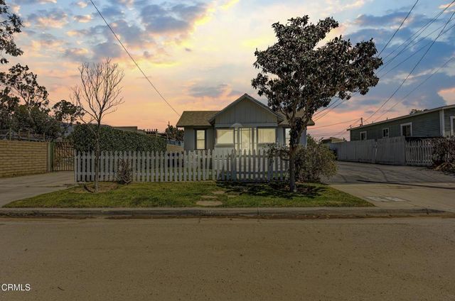 435 S Palm Avenue, Santa Paula, CA 93060