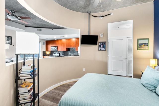 250 Pharr NE Road 504, Atlanta, GA 30305