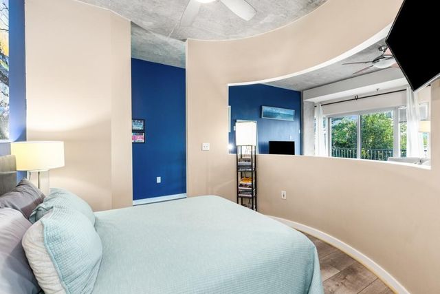 250 Pharr NE Road 504, Atlanta, GA 30305